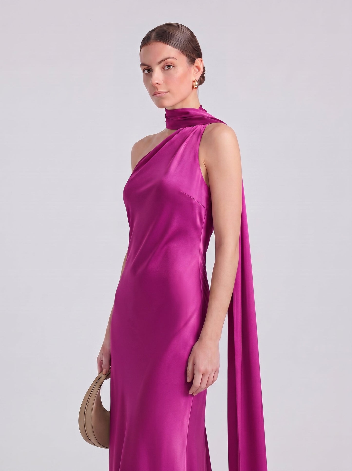 VESTIDO ASIMÉTRICO SATINADO