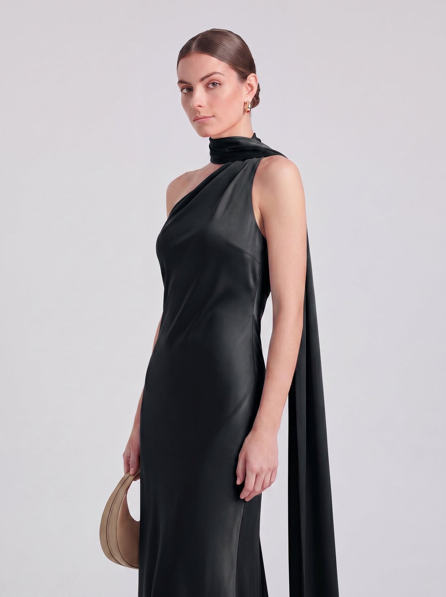 VESTIDO ASIMÉTRICO SATINADO