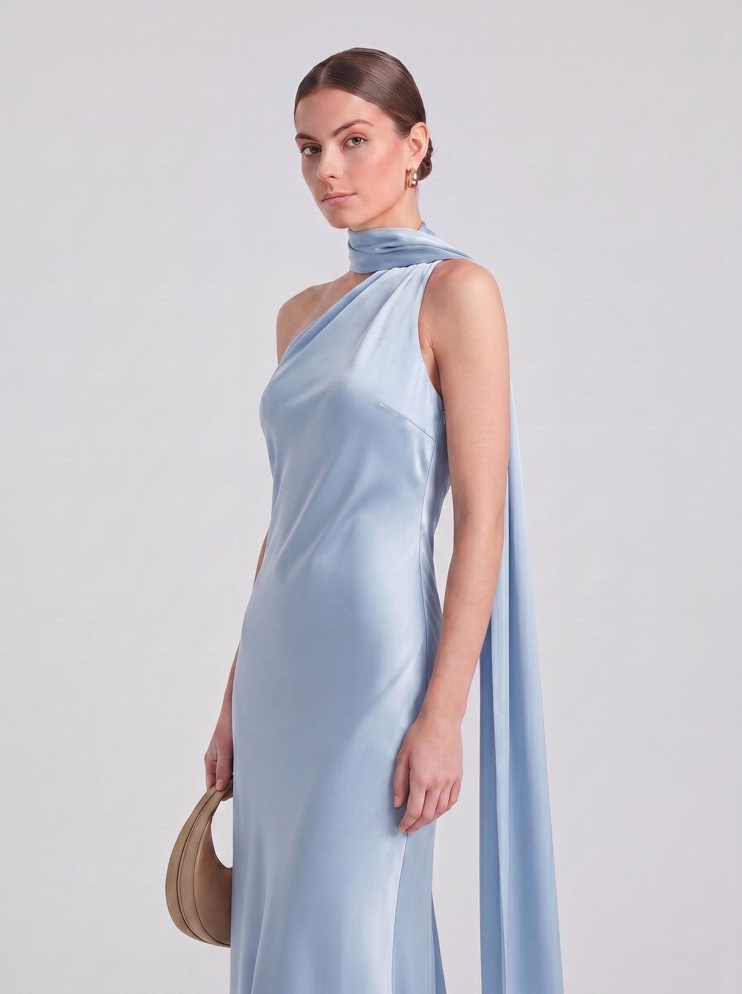 VESTIDO ASIMÉTRICO SATINADO