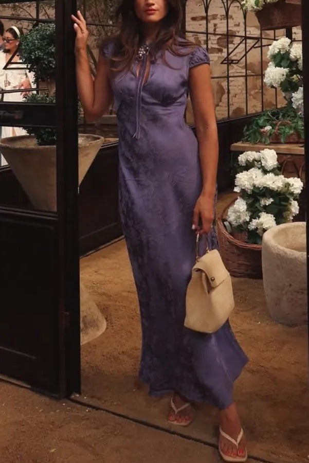 Vestido largo de manga corta con cuello de lazo de terciopelo con volantes y estampado floral